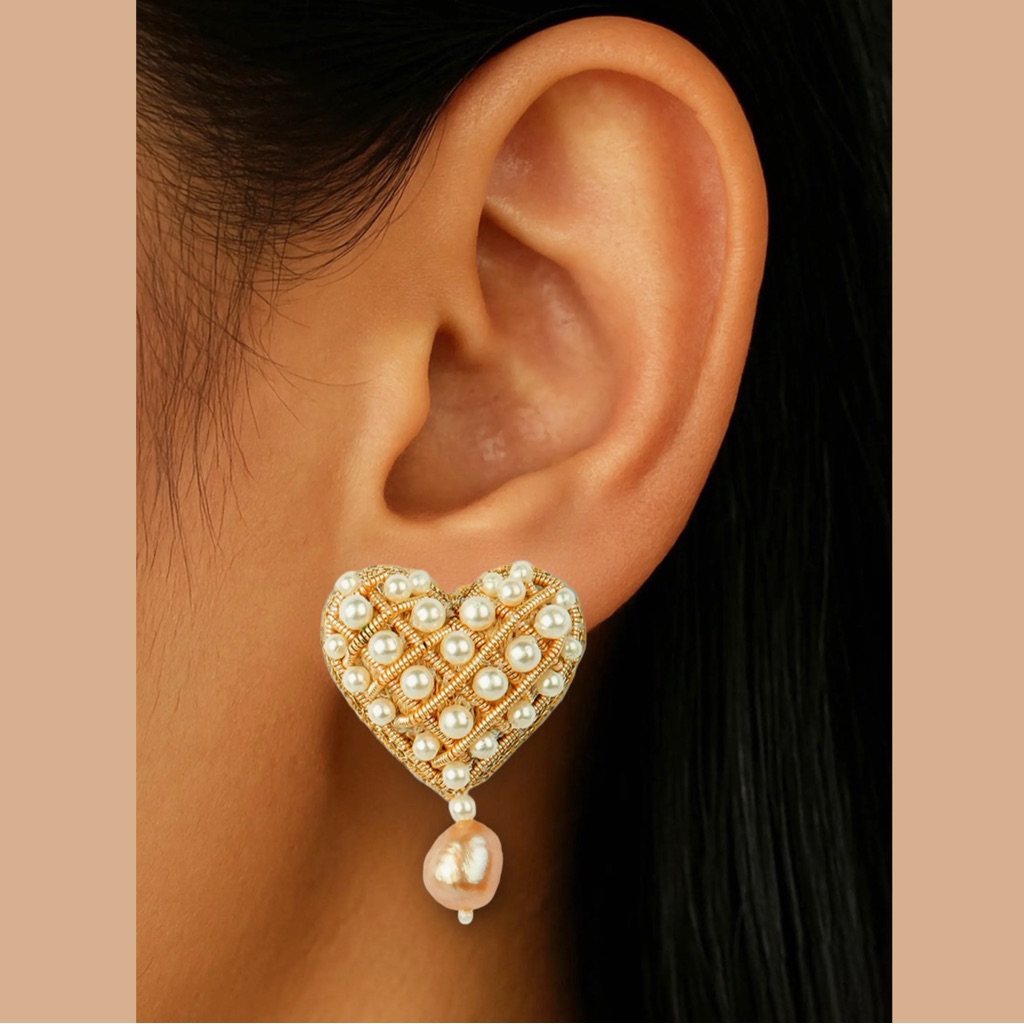 Nwt Deepa Gurnani Kalia Freshwater Pearl Heart Stud Earrings 45$